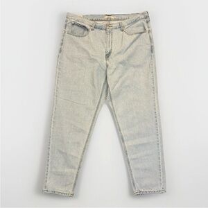 Levi's Women's 80s Mom Jeans Plus Size 18 W Light Blue Premium High Rise EUC